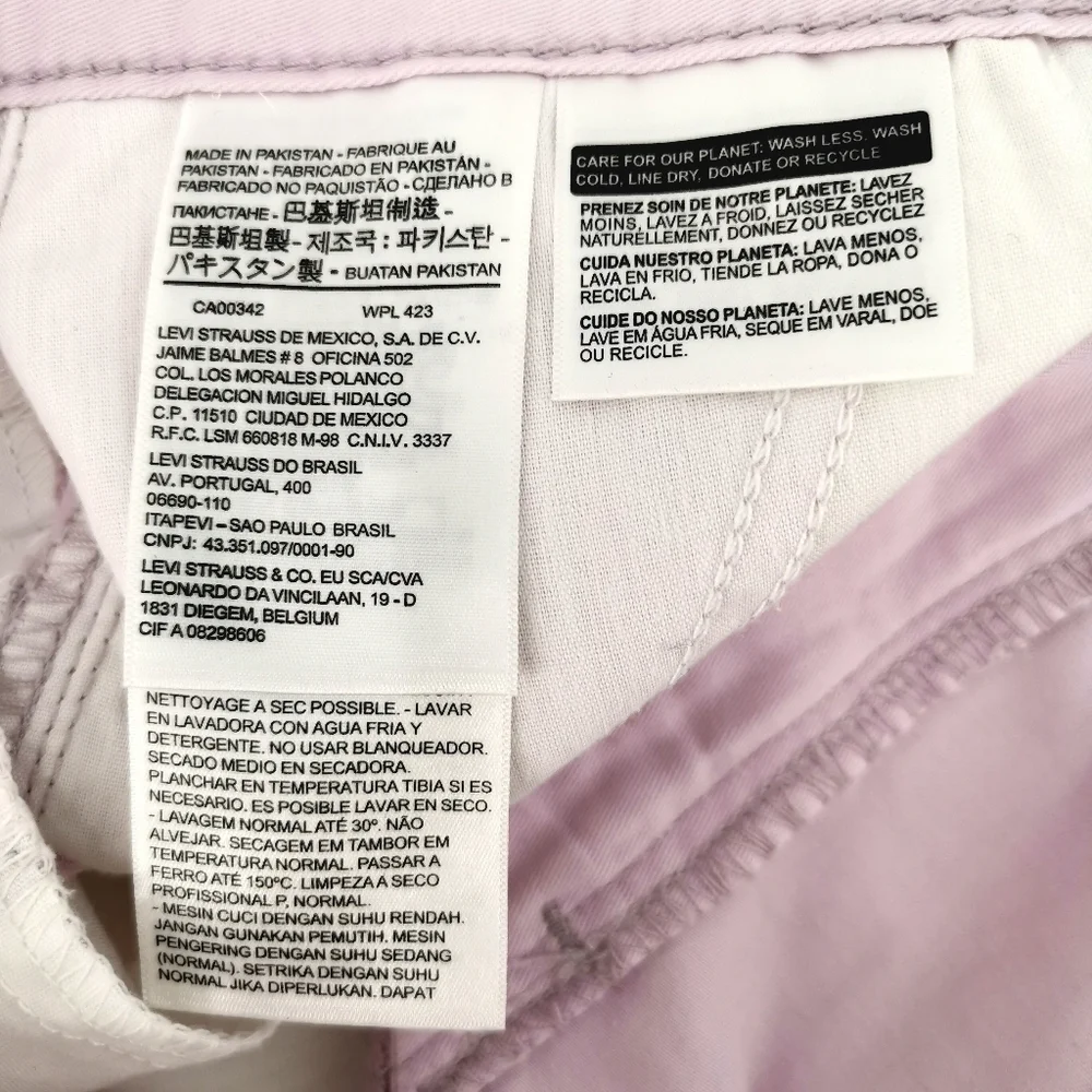 Levi's NWT Women's 29 Pink Cotton Classic Shorts - Picture 15 of 16